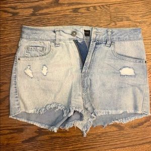 Patterned jean shorts!